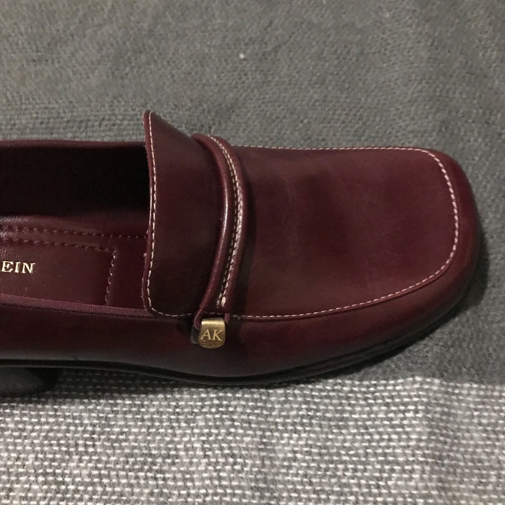NWOT- ANN KLEIN MAROON RED SLIP ON SIZE 7.5 - Picture 4 of 5